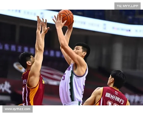 江苏男篮公布25-26赛季国内球员注册名单 陶彦儒赵旭昕鄢士博三人离队